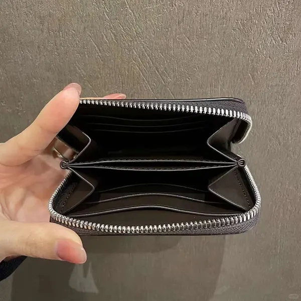 人気【ベルルッティ コピー】ワパ スクリットレザー ジップ付きコインパース ben46537